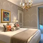 Westminster 5* パリ