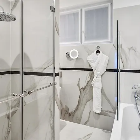 Westminster Hotel 4*