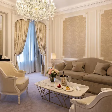 מלון Westminster 5*